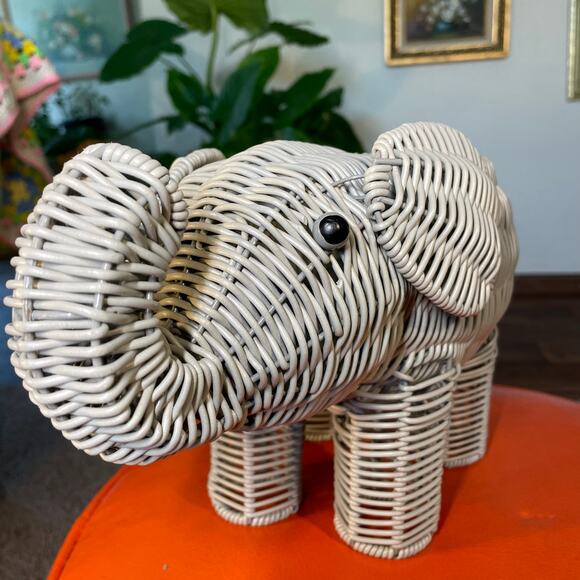 Vintage Grey Woven Elephant Planter Unique Decor Plant Holder - Picture 15 of 16